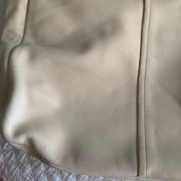 White Single Strap Coach Purse - Picture 6 of 10